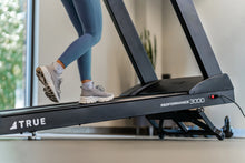 Load image into Gallery viewer, TRUE Performance 3000 Treadmill Incline deck
